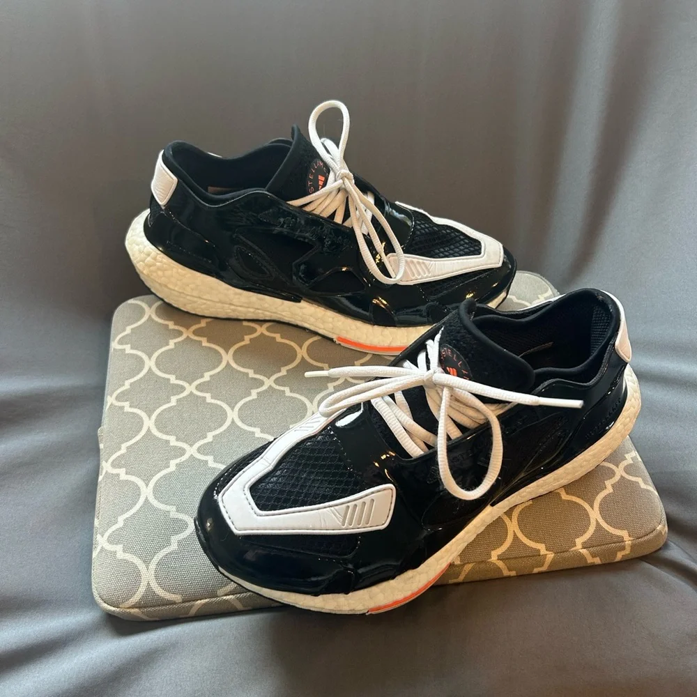 Adidas Ultra Boost 22
“Stella McCartney” - Picture 6 of 11
